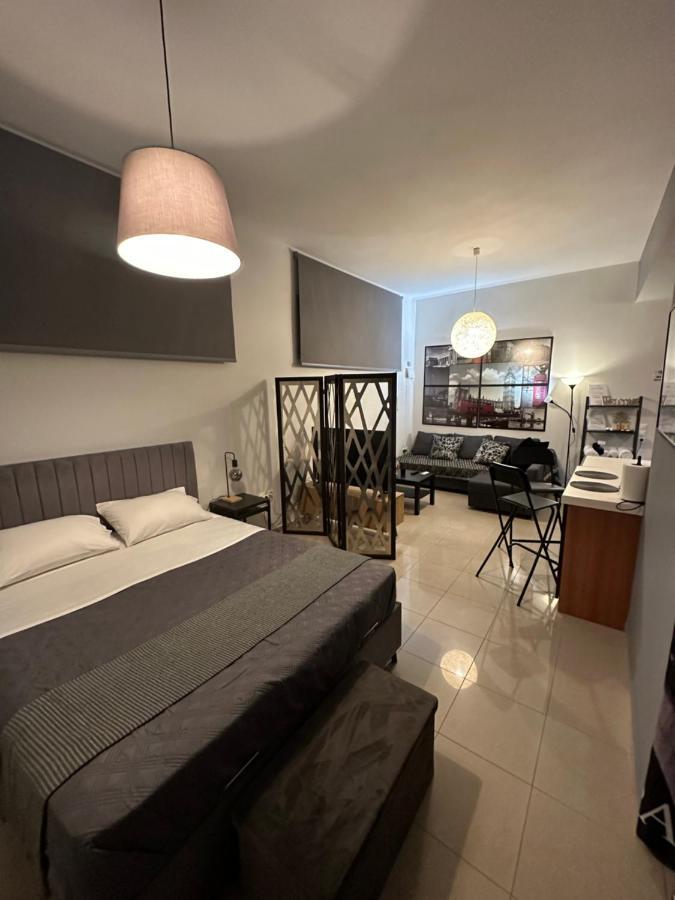 Elegant Escapes 5 Athen